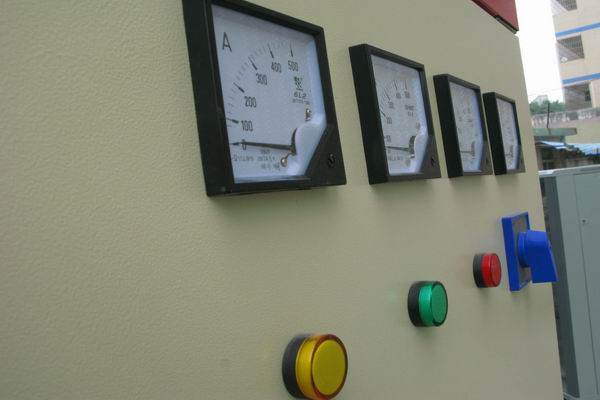 唐县配电箱-3683讲讲配电箱的操作和检修步